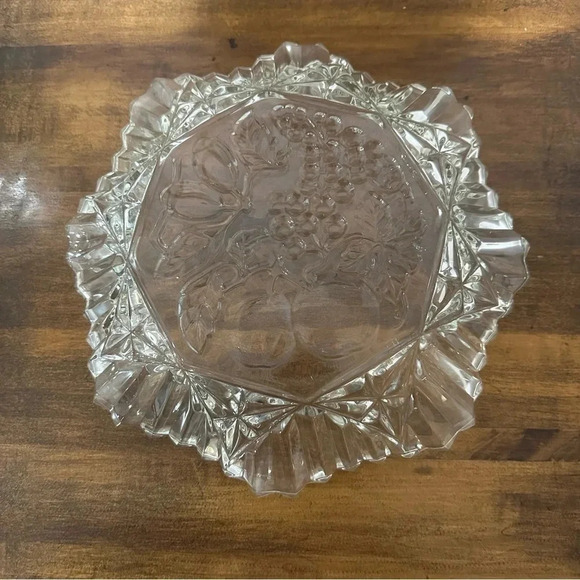 Federal Glass Co. 11" Wavy Clear Glass Bowl with Pioneer Fruit Pattern - Picture 6 of 6